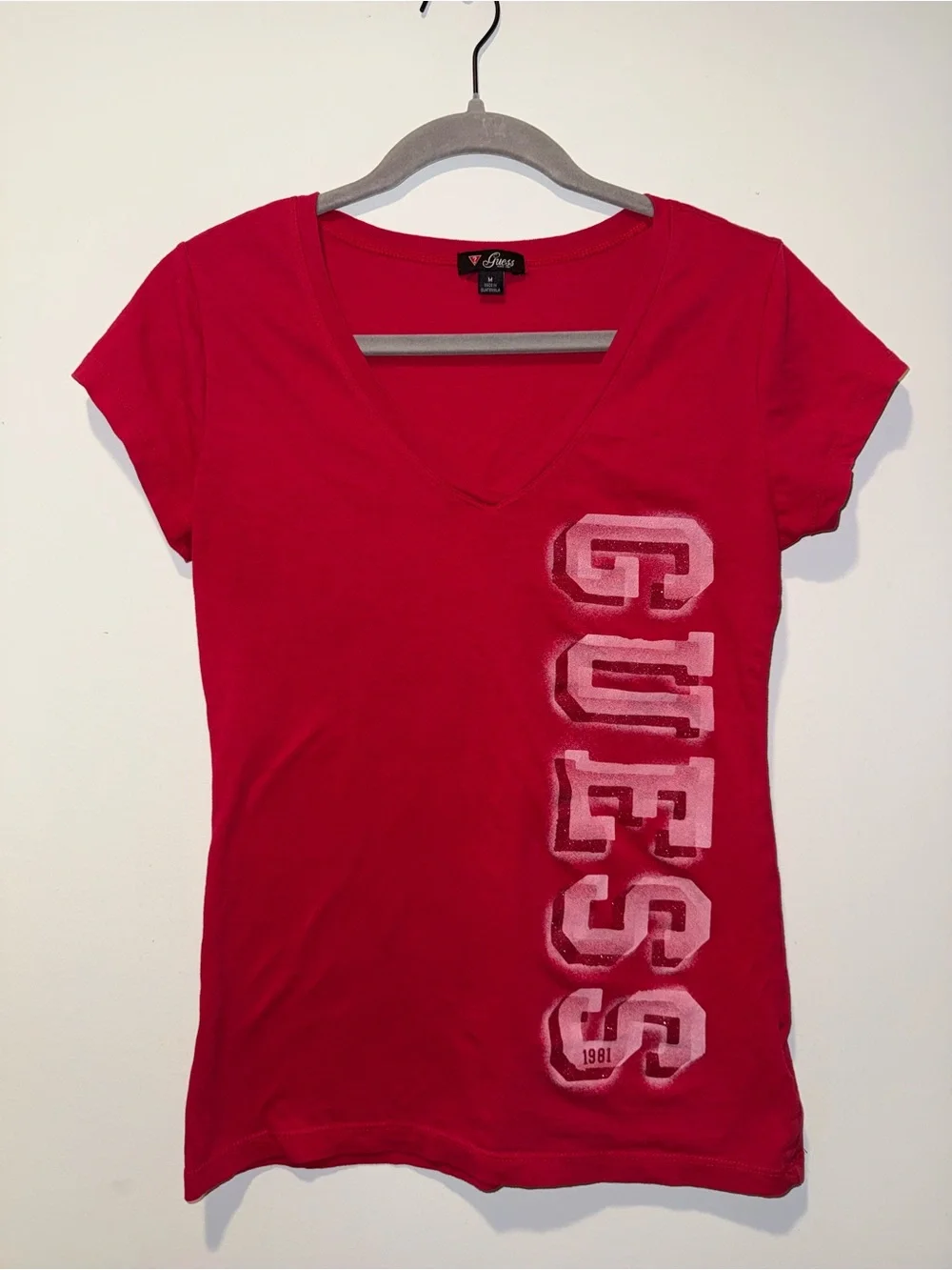 GUESS Women's Red Short-Sleeve V-Neck Logo Tee